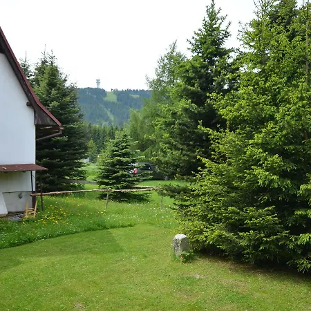 In The Mountains Only 500m From The Chairlift